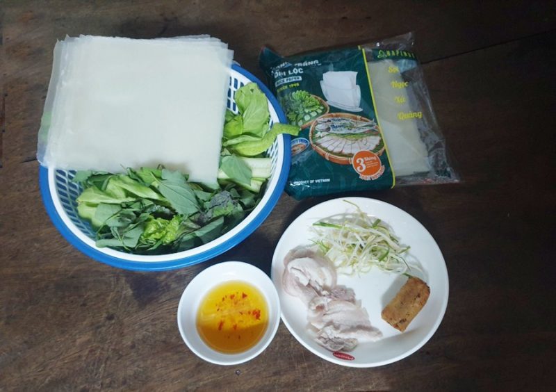 Bánh tráng cuốn thịt heo